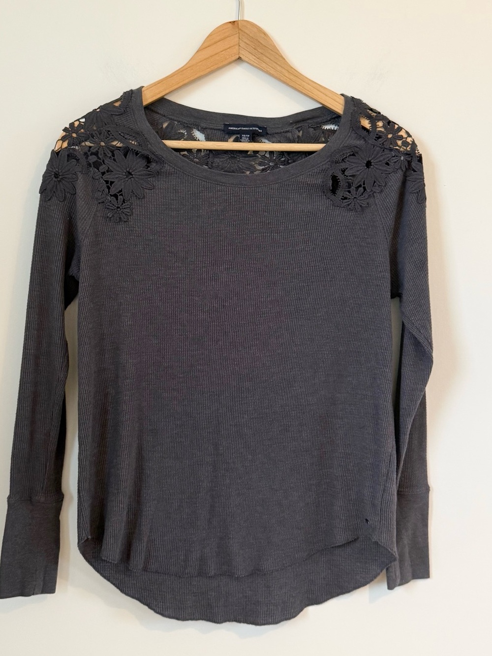 American Eagle Charcoal Grey Floral Lace Shoulder Long Sleeve Waffle Knot Top